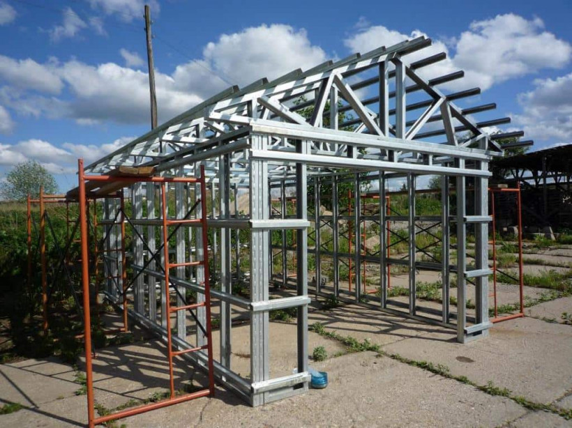 Металлический каркас гаража