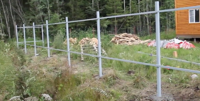 каркас забора из профнастила