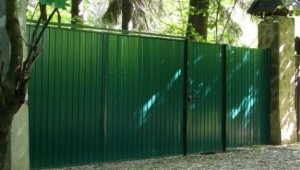 Ремонт забора из профнастила своими руками